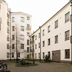 2Ndhomes Loft Apartment With Spa & Balcony By The White Church